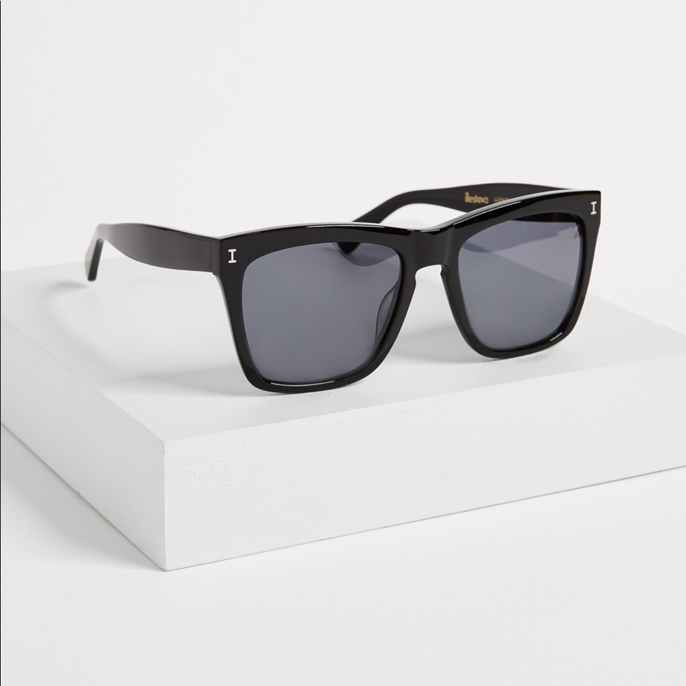 Illesteva Los Feliz sunglasses
